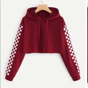 checked sleeve cropped hoodie